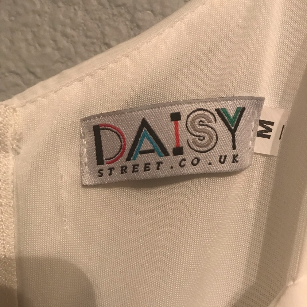 Embroidered Crop Top. - Picture 4 of 4